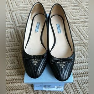 Prada Black Ballet flats size 40